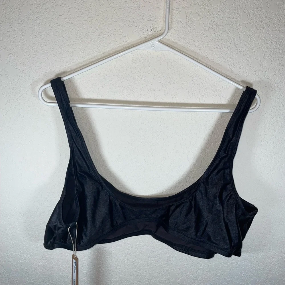 SKIMS Shine Swim Scoop Bikini Top Onyx Black Black